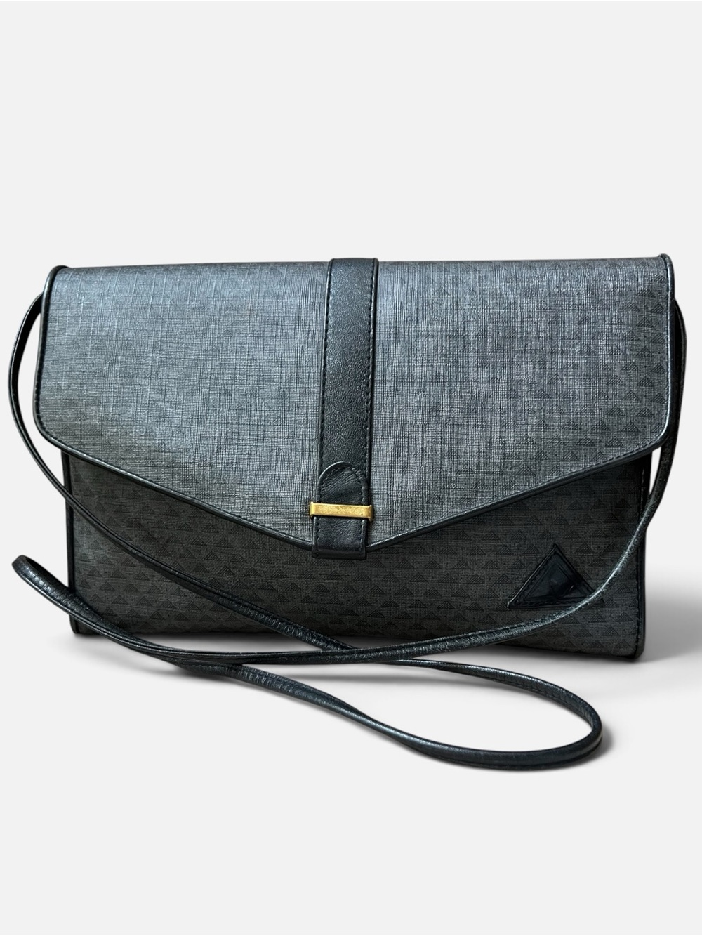 Classic Black Envelope Crossbody Bag - Sleek Everyday Design